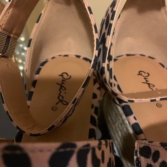 💞Qupid Cheetah Print Platform Sandal💞 - Picture 2 of 4